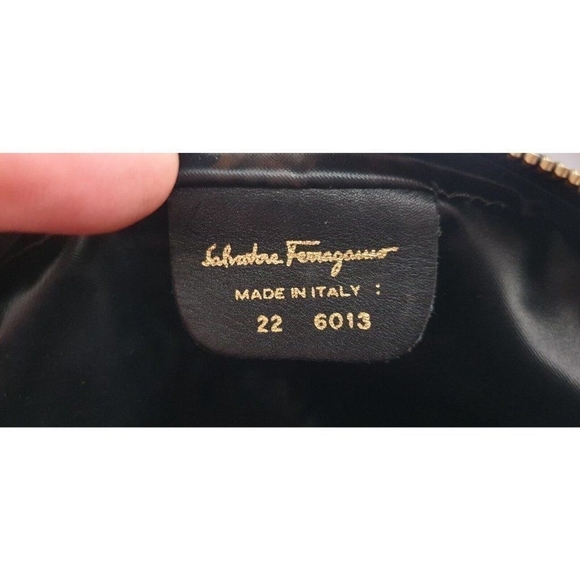 Salvatore Ferragamo Cosmetic Bag 22 6013 leather Black Women - Picture 8 of 10